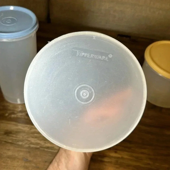 6 ct Tupperware 6 piece bundle plastic bowls/containers w/lids - Picture 6 of 10